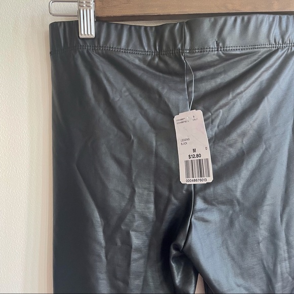 💐 2 for $20! 💐 NWT Forever 21 Pleather leggings - Picture 5 of 5